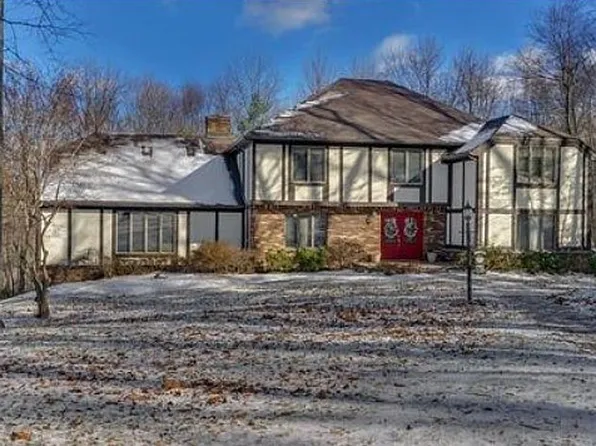 5 Dixon Ter, Kinnelon, NJ 07405