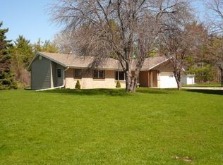 13800 Waynescott Rd, Brookfield, WI 53005