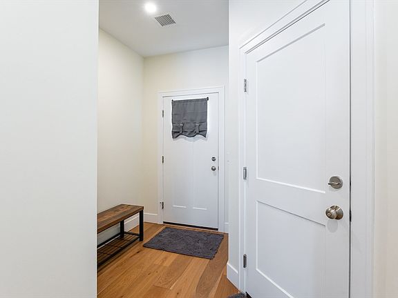 3rd image of 13 Suffolk Dr #3