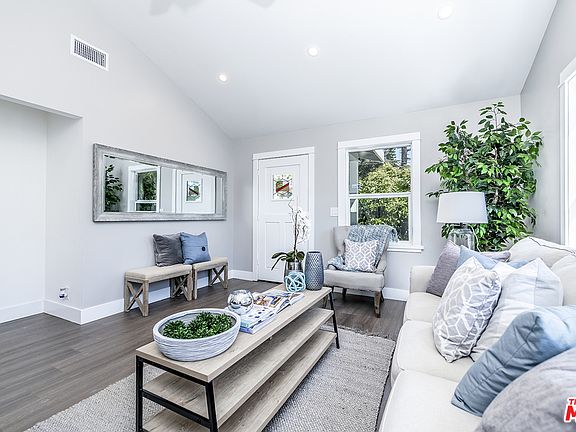 3rd image of 324 W Avenue 37