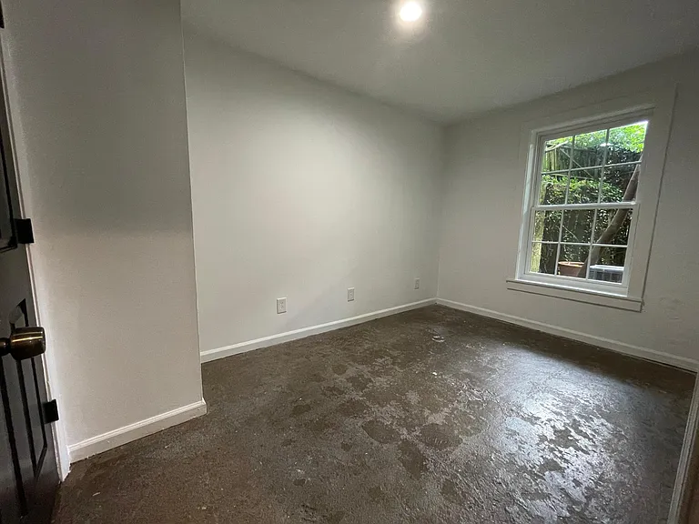 1034 Euclid Ave NE #B — Photo 10