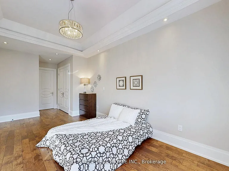 1834 Fairport Rd — Photo 33