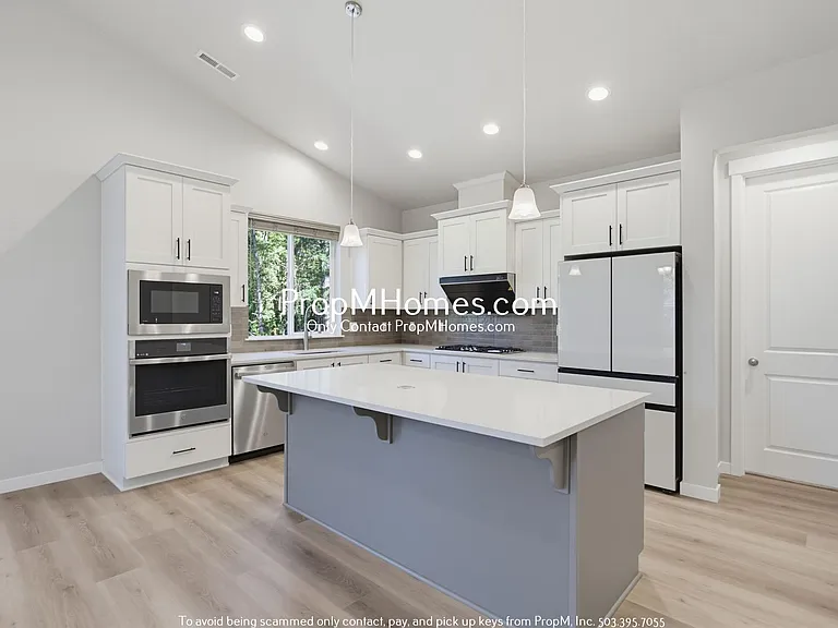 15737 SE Compass Course St — Photo 6