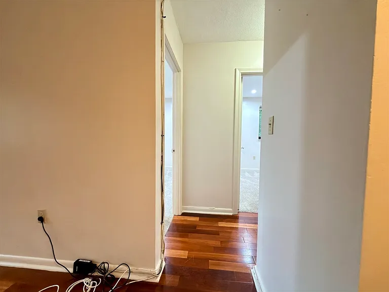 1323 Worcester Rd #H8 — Photo 11