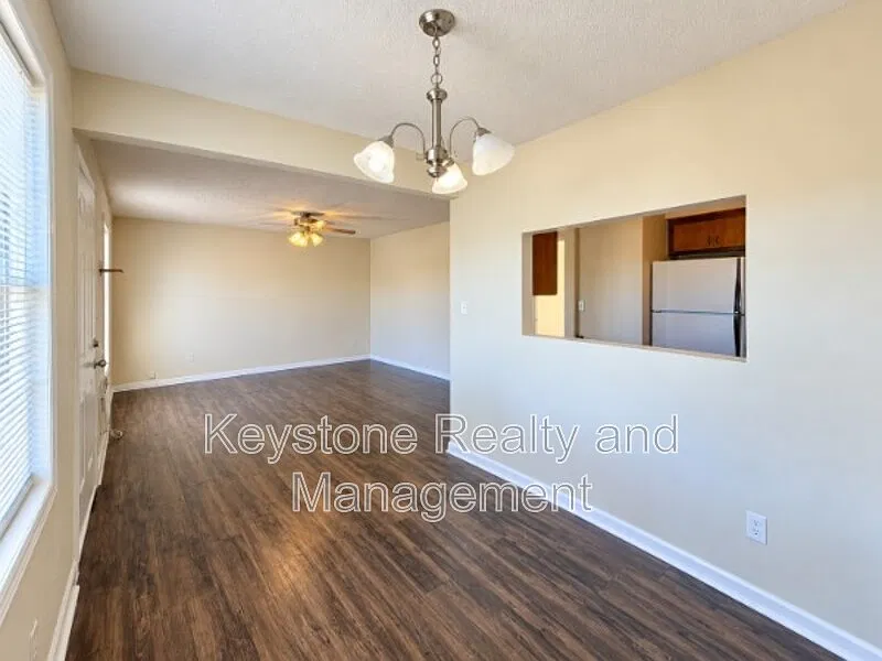 1 bed, 1.0 bath, 650 sqft, $650 — Photo 2