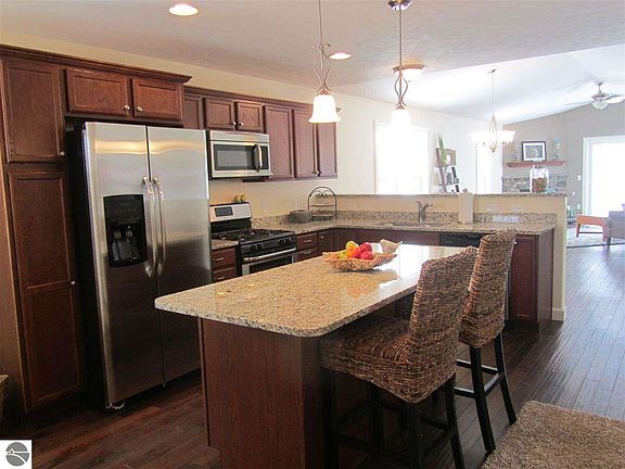 5th image of 1839 Caspian Ln
