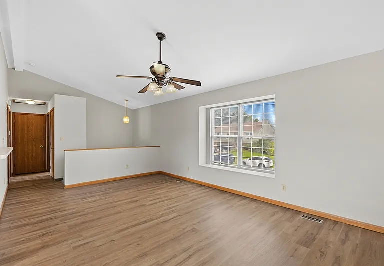 708 Tobermory Ct — Photo 5