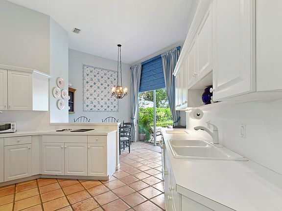 5th image of 14239 Calypso Ln