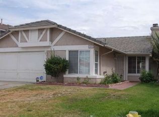 497 Camino Los Gallos, Perris, CA 92571