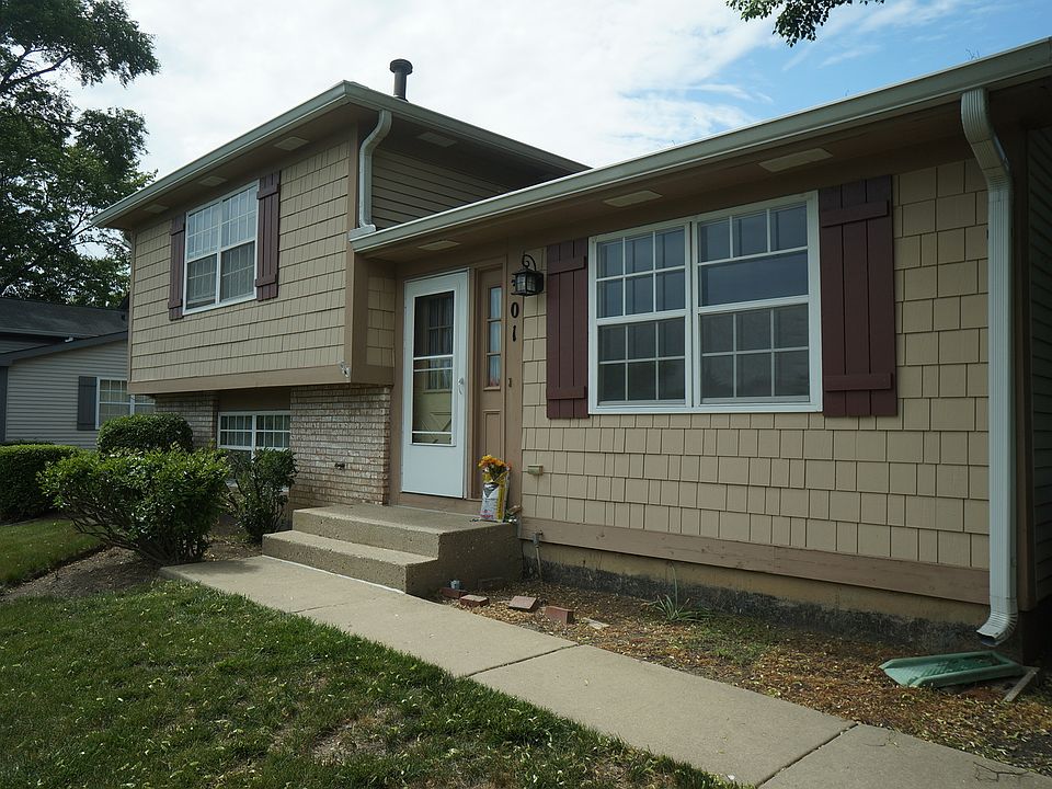1st image of 301 Cherrywood Ct #301