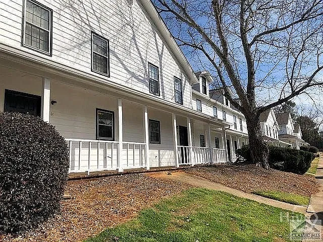 2 bed, 2.5 bath, 1178 sqft, $1,800 — Photo 2