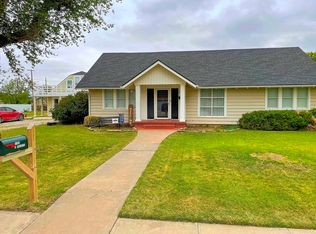 1102 S Colgate St, Perryton, TX 79070