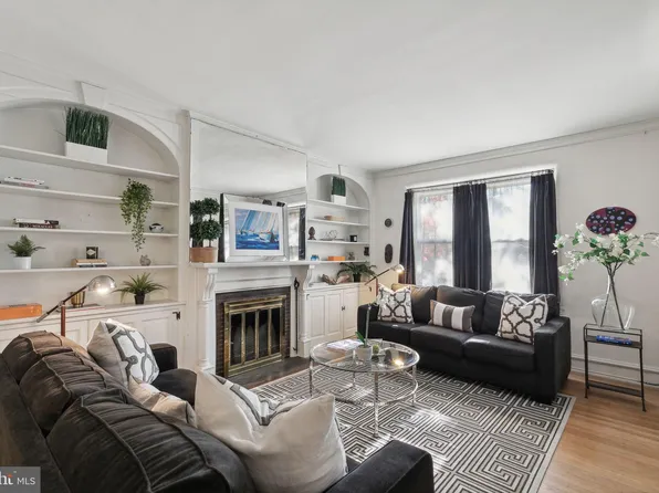 7427 Boyer St, Philadelphia, PA 19119
