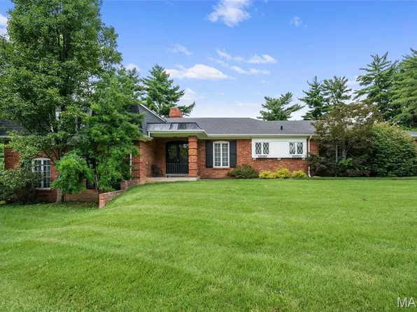 11631 Fallbrook Dr, Saint Louis, MO 63131