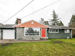 24116 11th Ave S, Seattle, WA 98198