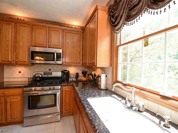 5th image of 22244 Horseshoe Ln