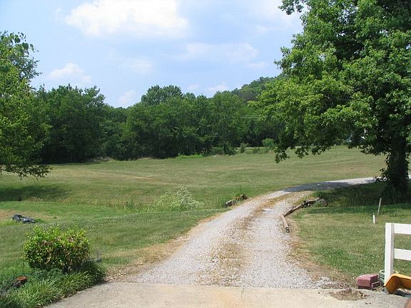 Exiting driveway 300' to Rd