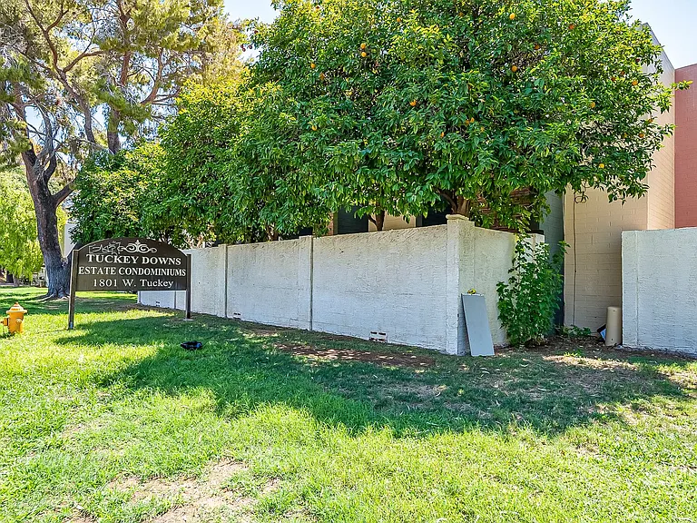 2 bedroom 1.5 bathroom in the heart of Phoenix — Photo 35