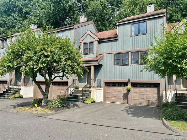 92 Heatherwood Drive #92, Brookfield, CT 06804