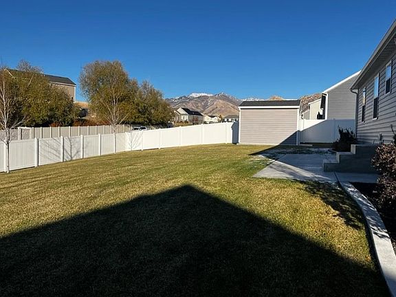 3rd image of 575 E Canyon Rim Rd