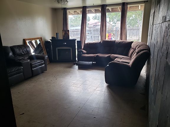 2nd image of 1500 E Century Ave