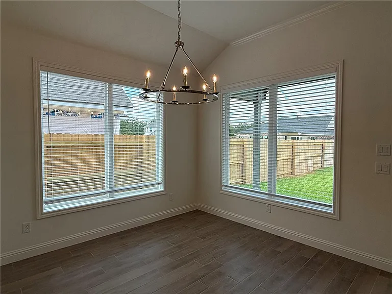 3709 Lamar Hollow Ct — Photo 6