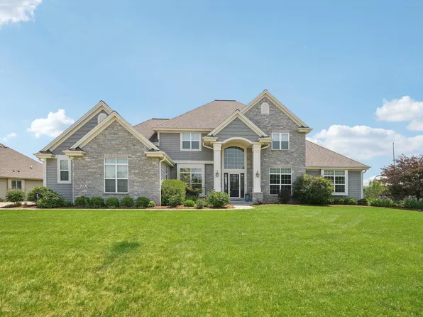 N49W18765 Emerald Hills DRIVE, Menomonee Falls, WI 53051