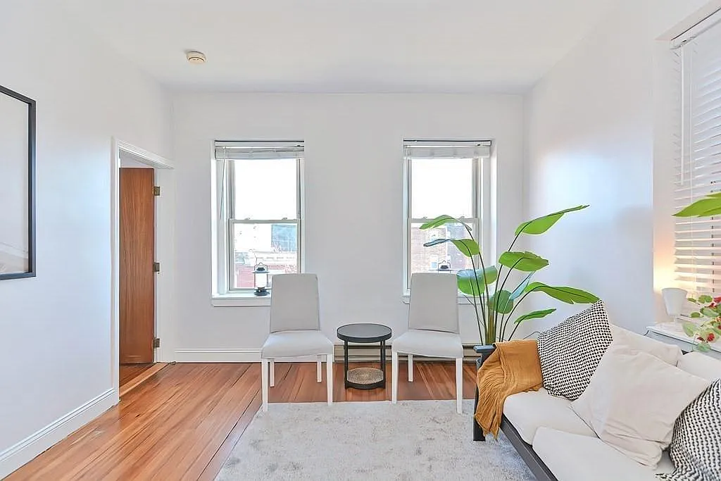 1 bed, 586 sqft, $2,450 — Photo 4