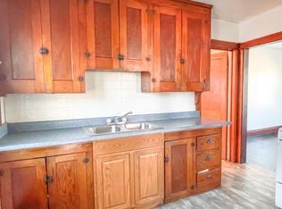 4563 State Rd, Cleveland, OH 44109