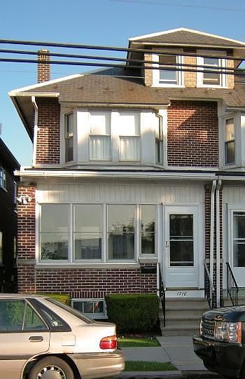 1st image of 1718 W Greenleaf St