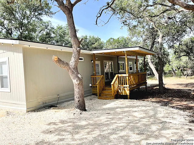 368 Northlake Dr — Photo 3