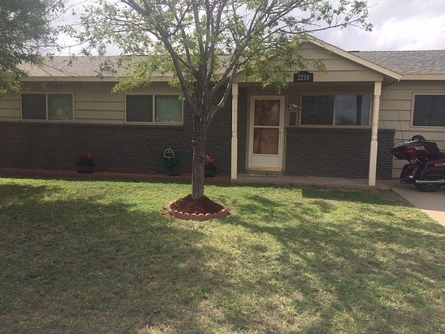 2nd image of 2218 Lyndale Dr