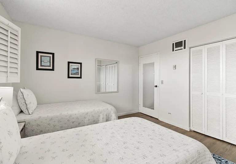 4944 Cass St #702 — Photo 26