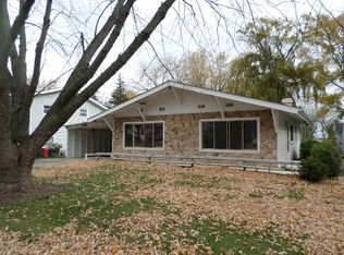 1412 Adams St, Lake In The Hills, IL 60156