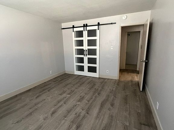 4th image of 320 Franciscan Ct APT 10