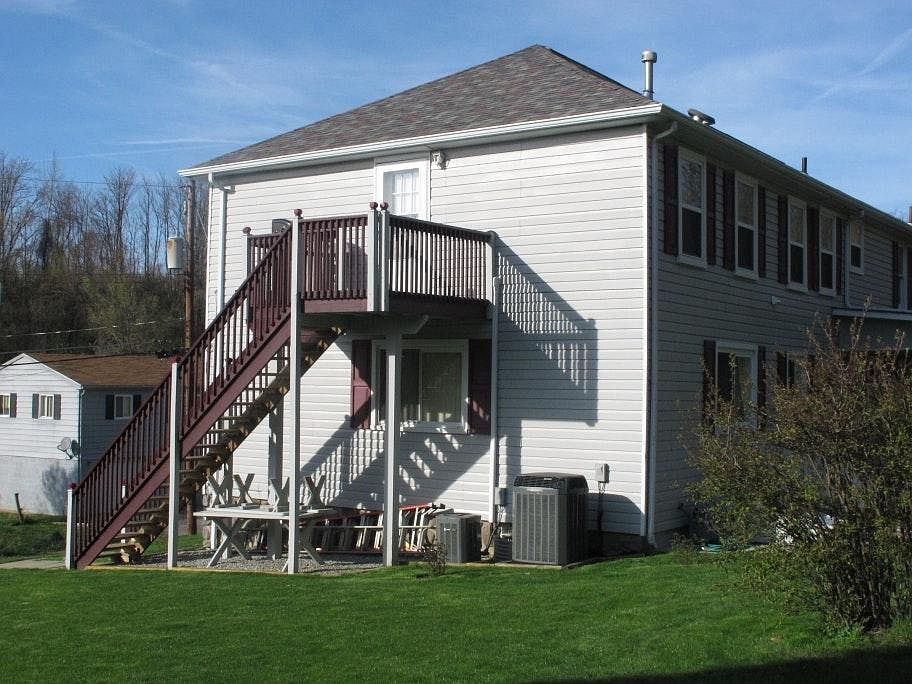 apartment entrance on Deck