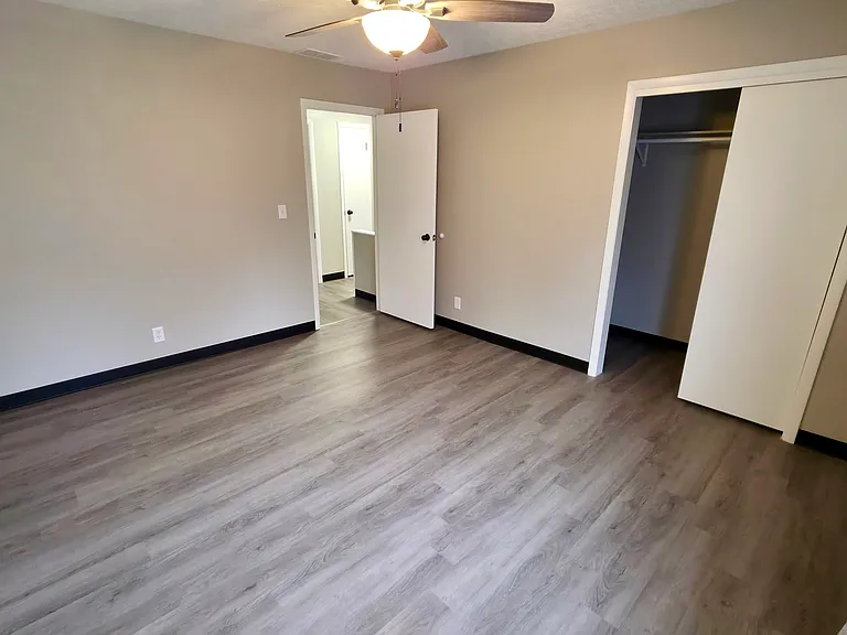 252 Randolph Rd — Photo 14