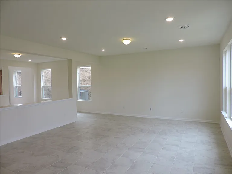 1122 Epworth Ct — Photo 11