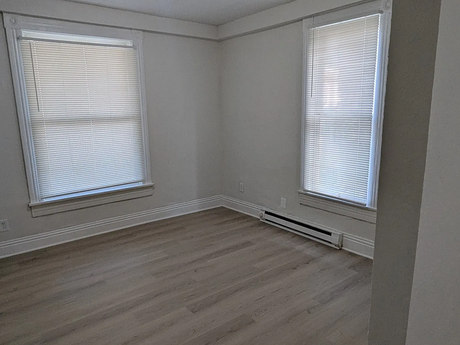 2 bed, 800 sqft, $1,050 — Photo 4