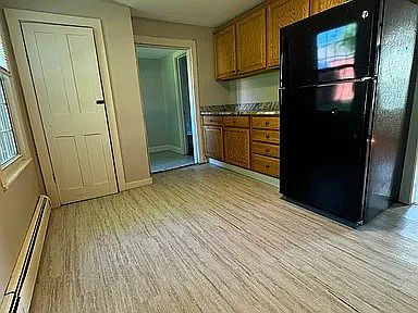 5th image of 130 West St #1