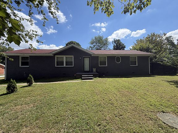 4th image of 2057 Lake Rd
