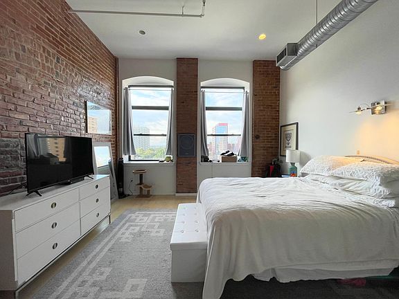 2nd image of 726 Market St Unit 804