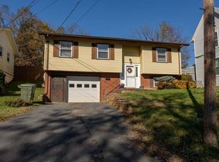 823 Grayson Ave, Waynesboro, VA 22980