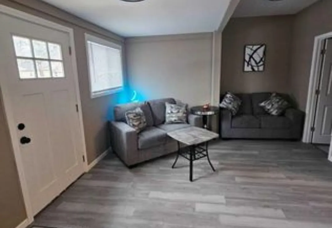 3 bed, 1424 sqft, $1,900 — Photo 3