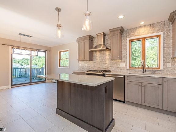 2nd image of 156 Overlook Ave