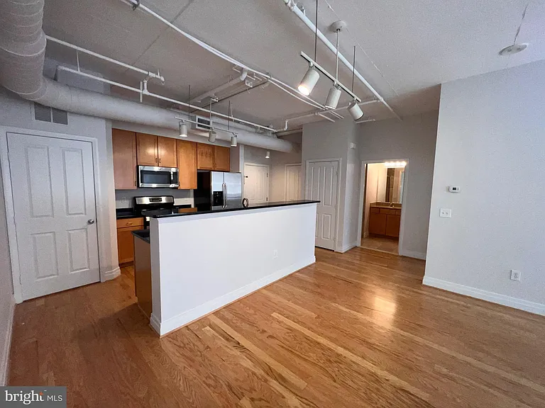 1205 Garfield St #305 — Photo 3