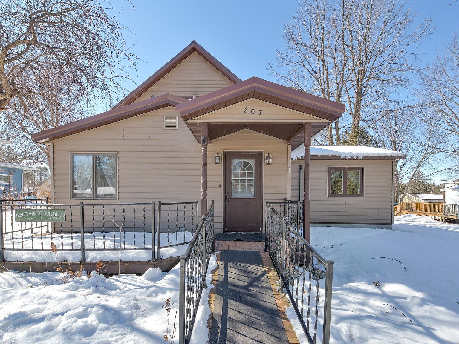 207 Hartley St, Coleraine, MN 55722 Zillow