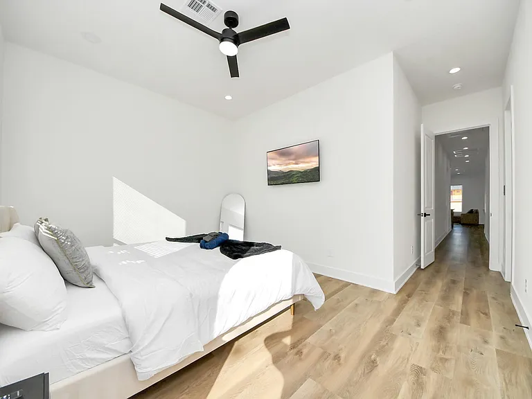 3907 Maggie St — Photo 11