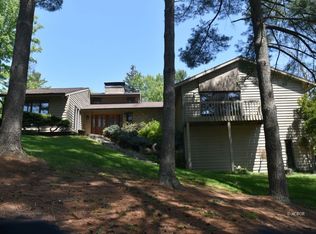 111 Coventry Ln, Athens, OH 45701