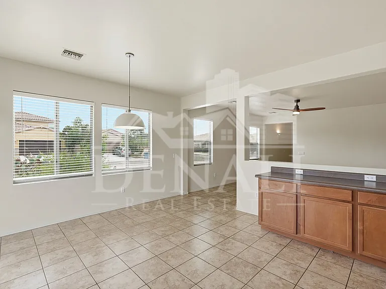 584 N Highlands Grove Ln — Photo 7